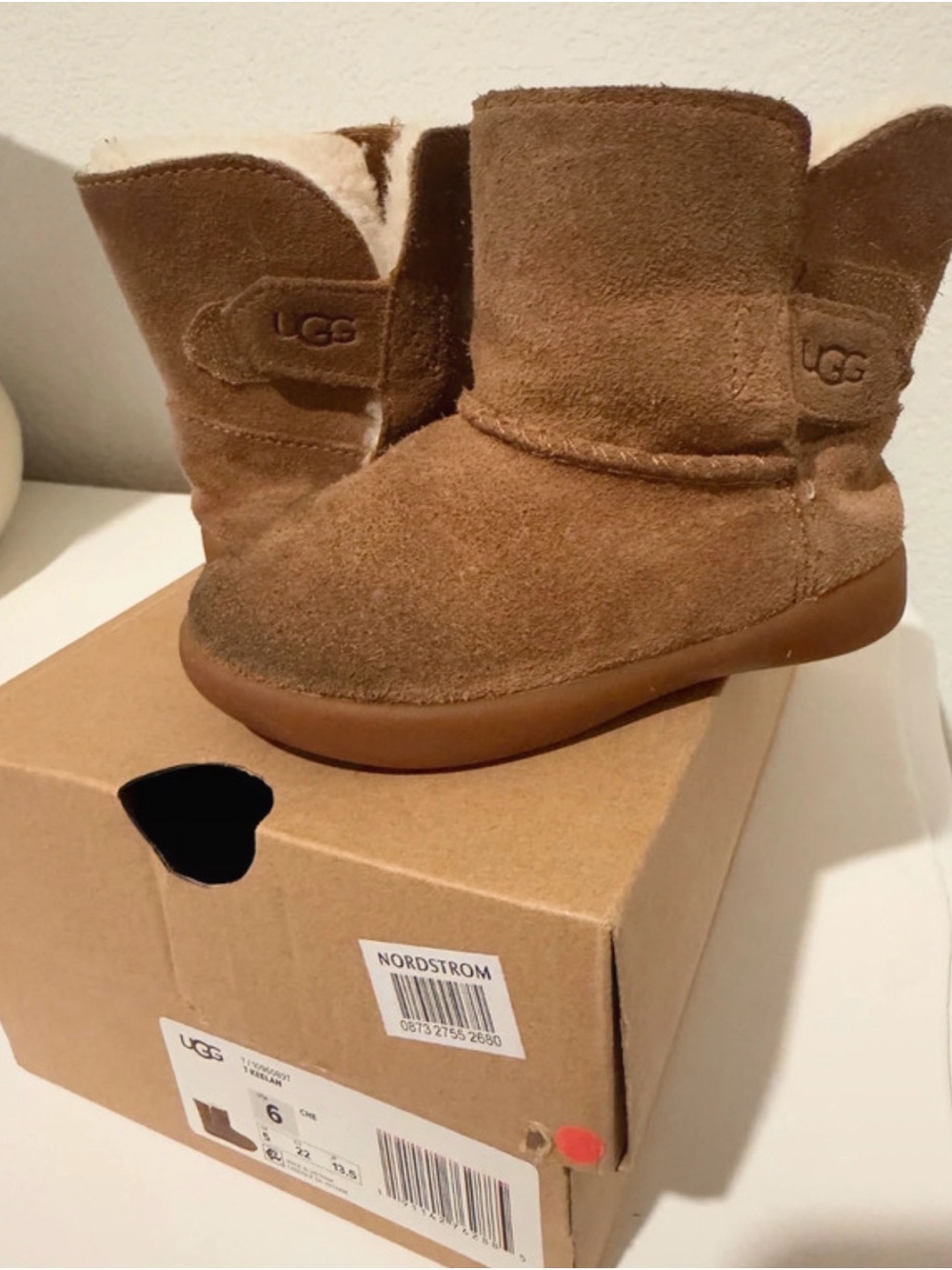 UGG Chesnut Kid's Keelan Water Resistant Boot 6C